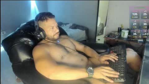 Snapshot of machohandsome chatting on 04/13/26, 12:10 Javier papichulo master how do you want online show from 04/13/26, 12:10