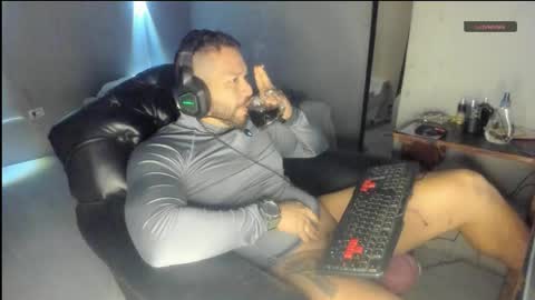 Snapshot of machohandsome chatting on 04/15/26, 12:12 Javier papichulo master how do you want online show from 04/15/26, 12:12