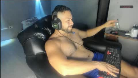 Snapshot of machohandsome chatting on 04/20/26, 10:07 Javier papichulo master how do you want online show from 04/20/26, 10:07