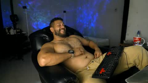 Snapshot of machohandsome chatting on 06/19/26, 08:29 Javier papichulo master how do you want online show from 06/19/26, 08:29