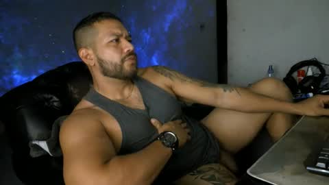 Snapshot of machohandsome chatting on 07/11/26, 08:39 Javier papichulo master how do you want online show from 07/11/26, 08:39