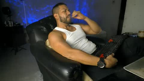 Snapshot of machohandsome chatting on 07/14/26, 08:30 Javier papichulo master how do you want online show from 07/14/26, 08:30