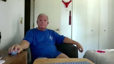 Snapshot of mackdocc001 chatting on 04/24/26, 03:58 mackdocc001 online show from 04/24/26, 03:58