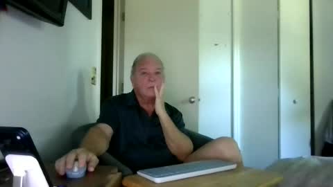 mackdocc001 online show from 06/15/26, 01:35