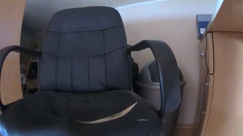 Snapshot of mackenss20 chatting on 09/18/25, 10:50 Makan online show from 09/18/25, 10:50