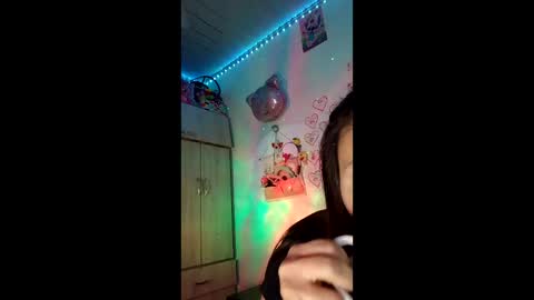 Snapshot of mackenzie_girls chatting on 05/09/26, 09:58 Linda Cataleya - funny weed money online show from 05/09/26, 09:58