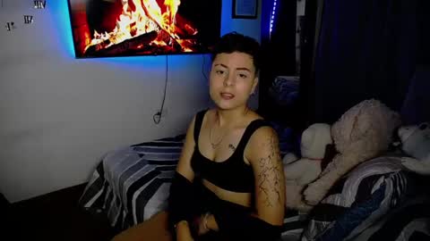 Snapshot of mackenziecameron chatting on 02/20/25, 02:18 MACKENZIE CAMERON online show from 02/20/25, 02:18