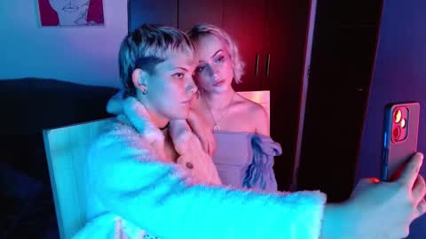 Snapshot of mackenziemoon chatting on 01/13/25, 11:27 Noah Askew online show from 01/13/25, 11:27