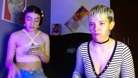 Snapshot of mackenziemoon chatting on 10/22/25, 09:58 Noah Askew online show from 10/22/25, 09:58