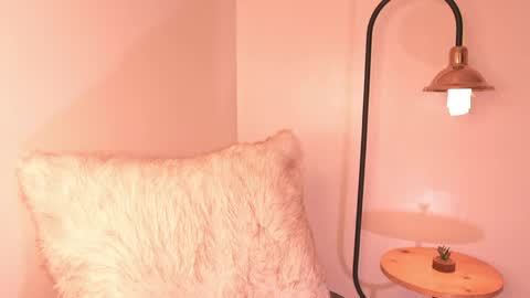 Snapshot of mackenziemoon chatting on 04/16/26, 06:58 Noah Askew online show from 04/16/26, 06:58