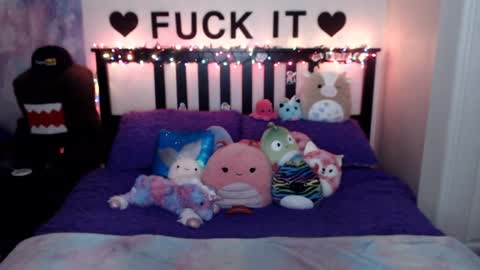 Mackenzie Wolfe online show from 12/18/24, 07:04