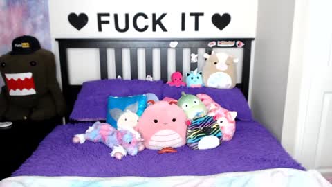 Mackenzie Wolfe online show from 01/17/25, 07:30