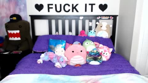 Mackenzie Wolfe online show from 03/10/25, 06:05