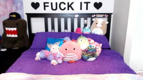 Mackenzie Wolfe online show from 09/11/25, 07:30