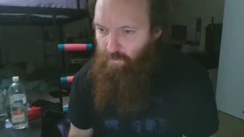 Snapshot of mackhere4u chatting on 10/24/25, 02:41 mackhere4u online show from 10/24/25, 02:41