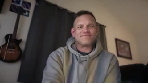 Snapshot of mackincaliallday chatting on 03/05/26, 01:18 MackinCaliAllDay online show from 03/05/26, 01:18