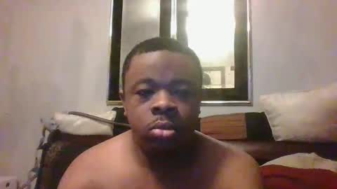 Snapshot of macksexy1996 chatting on 10/07/25, 05:15 Anthony online show from 10/07/25, 05:15