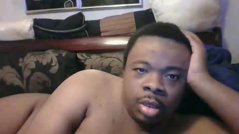 Snapshot of macksexy1996 chatting on 11/16/25, 02:17 Anthony online show from 11/16/25, 02:17