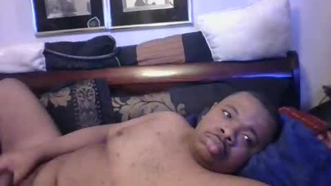 Snapshot of macksexy1996 chatting on 12/05/25, 08:23 Anthony online show from 12/05/25, 08:23