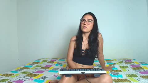 Snapshot of mad_dy_ chatting on 03/04/25, 05:03 mad_dy_ online show from 03/04/25, 05:03