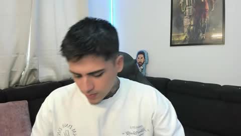 Snapshot of mad_maxxx1 chatting on 01/26/25, 01:04 max online show from 01/26/25, 01:04