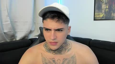 Snapshot of mad_maxxx1 chatting on 02/22/25, 02:06 max online show from 02/22/25, 02:06