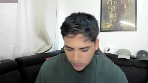 Snapshot of mad_maxxx1 chatting on 10/25/25, 12:23 max online show from 10/25/25, 12:23