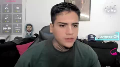 Snapshot of mad_maxxx1 chatting on 11/14/25, 11:31 max online show from 11/14/25, 11:31