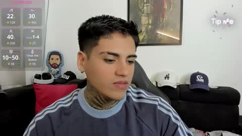 Snapshot of mad_maxxx1 chatting on 12/18/25, 12:33 max online show from 12/18/25, 12:33