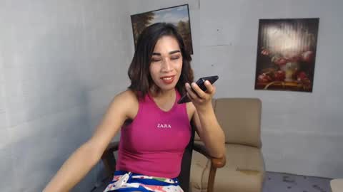 Snapshot of madalina1992 chatting on 01/16/25, 10:53 madalina1992 online show from 01/16/25, 10:53