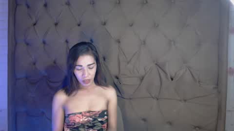 Snapshot of madalina1992 chatting on 01/18/25, 02:36 madalina1992 online show from 01/18/25, 02:36