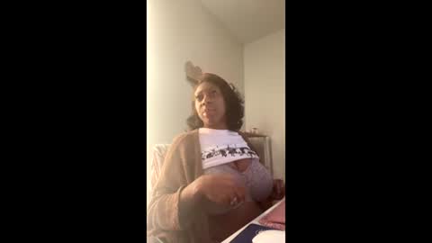 madam_glam online show from 12/16/25, 02:55