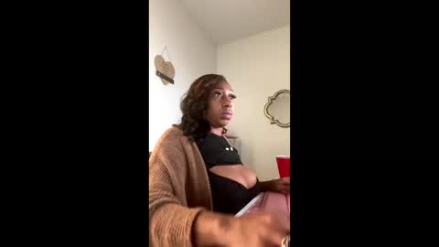 madam_glam online show from 02/11/26, 02:33