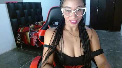 Snapshot of madam_klauss chatting on 04/22/26, 10:06 EMILY online show from 04/22/26, 10:06