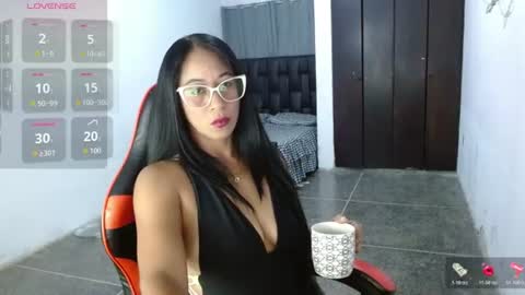 Snapshot of madam_klauss chatting on 07/16/26, 06:52 EMILY online show from 07/16/26, 06:52