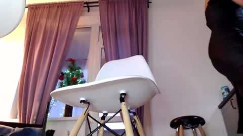 madamekatrina online show from 12/31/24, 06:48