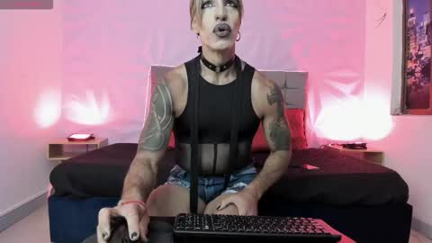 Snapshot of madamelilith_cg chatting on 11/27/25, 12:07 Madame lilith online show from 11/27/25, 12:07