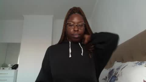 YourMadamIndigo online show from 12/21/24, 02:37