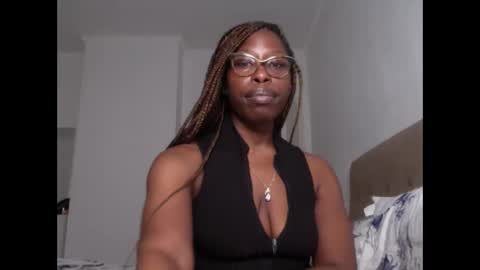 YourMadamIndigo online show from 02/16/25, 10:43