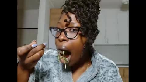 YourMadamIndigo online show from 02/03/26, 04:56