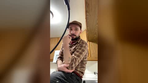 Snapshot of madbanjo chatting on 04/18/26, 10:54 madbanjo online show from 04/18/26, 10:54