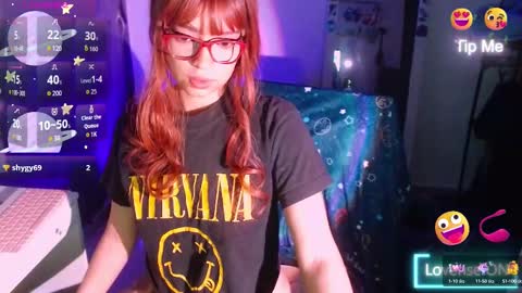 Snapshot of madcatberry chatting on 09/12/25, 04:34 alex online show from 09/12/25, 04:34