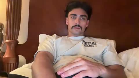 Snapshot of maddaewg101 chatting on 03/22/26, 05:22 maddaewg101 online show from 03/22/26, 05:22