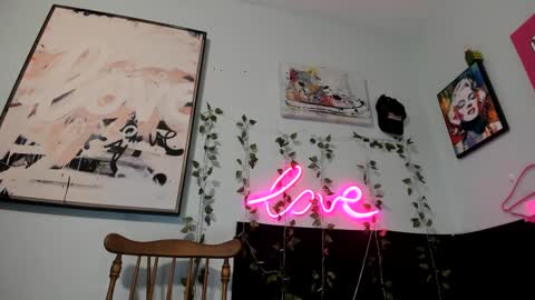 Snapshot of maddi_avalon chatting on 02/27/25, 01:48 Maddi Avalon online show from 02/27/25, 01:48