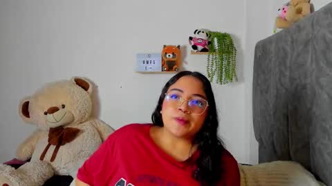 Snapshot of maddie_and_chelsea_ chatting on 01/12/26, 05:40 Maddie and Chelsea online show from 01/12/26, 05:40