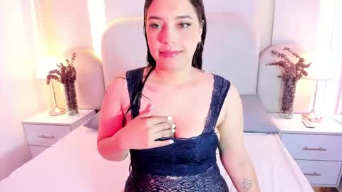 Maddie online show from 11/28/25, 11:46