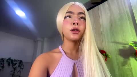 Snapshot of maddiiebrooks chatting on 10/27/25, 07:18 Maddie online show from 10/27/25, 07:18