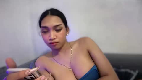 Snapshot of maddison_jade chatting on 11/16/25, 10:32 maddison_jade online show from 11/16/25, 10:32