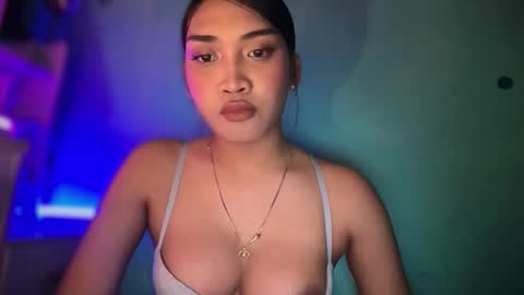 Snapshot of maddison_jade chatting on 02/13/26, 12:23 maddison_jade online show from 02/13/26, 12:23