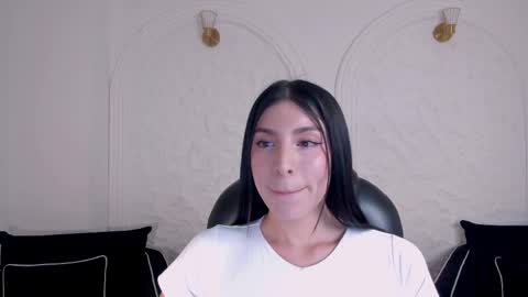 Snapshot of maddisontaylor chatting on 05/27/26, 01:57 Maddison online show from 05/27/26, 01:57